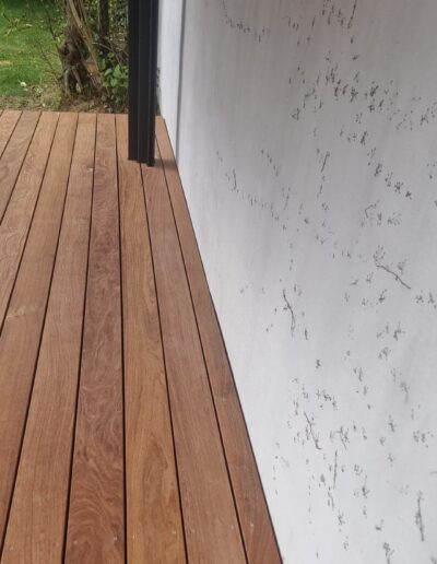 Cumaru Terrasse, sauberer Wandanschluss, Referenz Rupsch